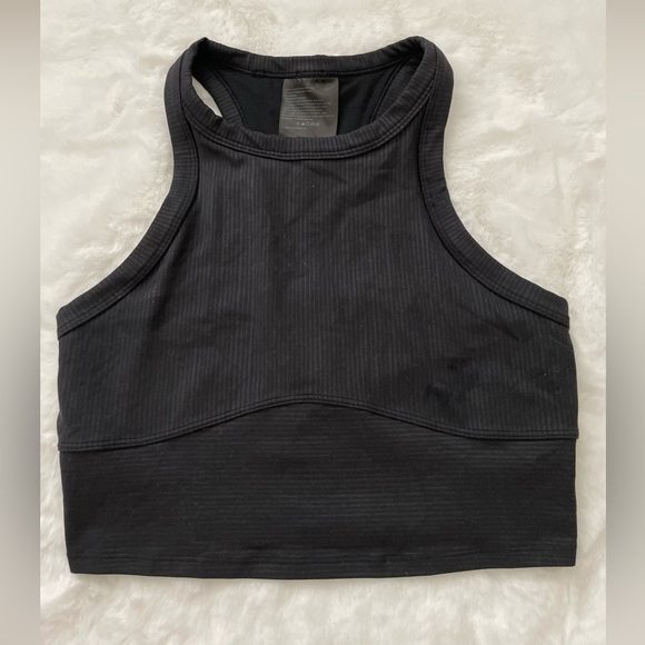 lululemon athletica Tops - Lululemon Blissful Bend Crop Tank Top Size 6 Built in Shelf Sports Bra High Neck